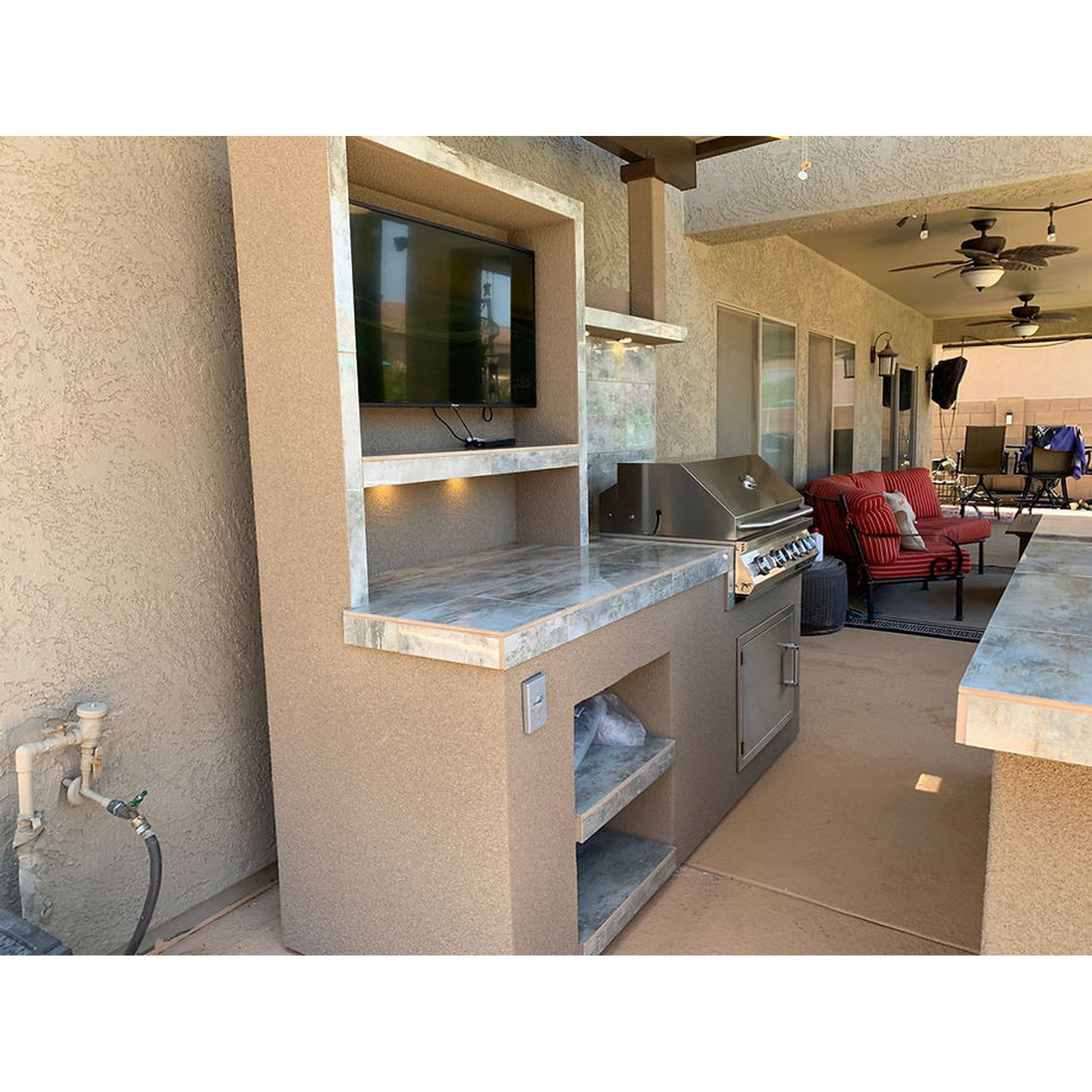 KoKoMo Baja with Top Outdoor Kitchen