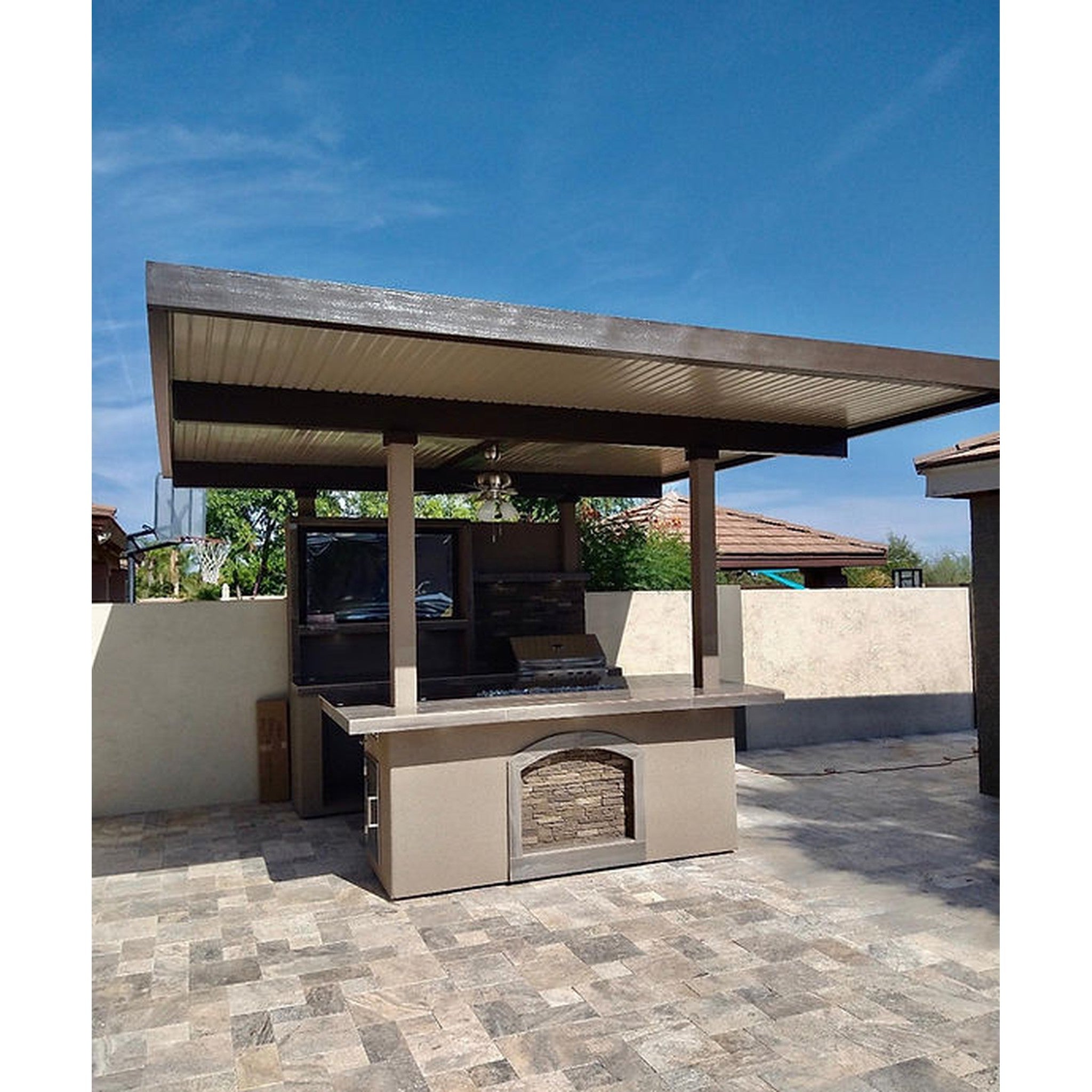 KoKoMo Baja with Top Outdoor Kitchen