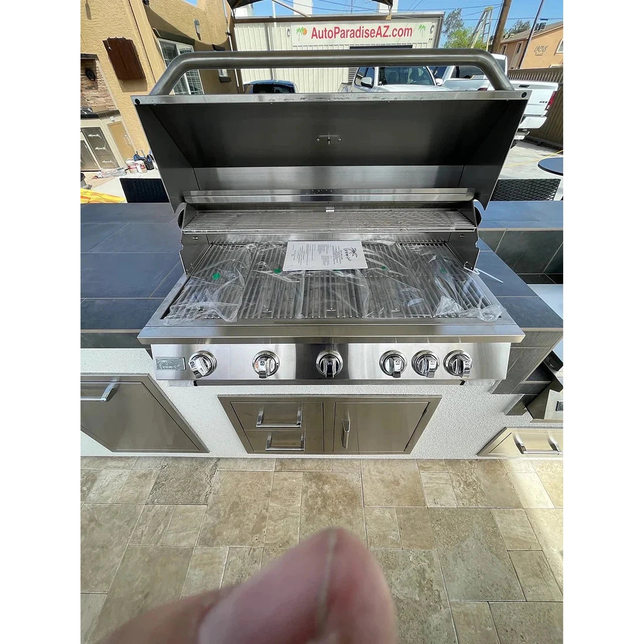 KoKoMo Grills Big Island Outdoor Sports Bar