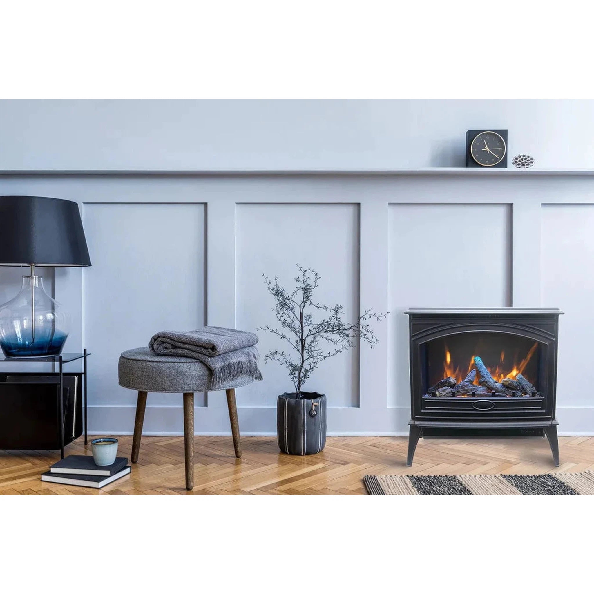 Amantii Lynwood - Freestanding Electric Stove Featuring a Cast Iron Frame