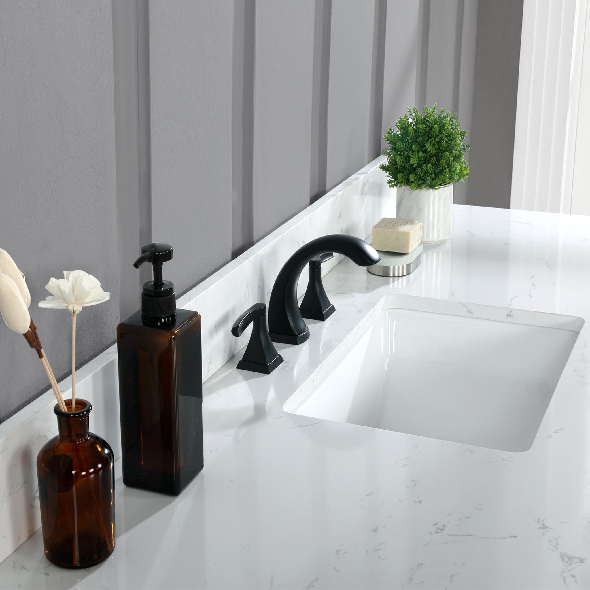 Kinsley 60" Single Bathroom Vanity Set in White and Carrara White Marble Countertop without Mirror